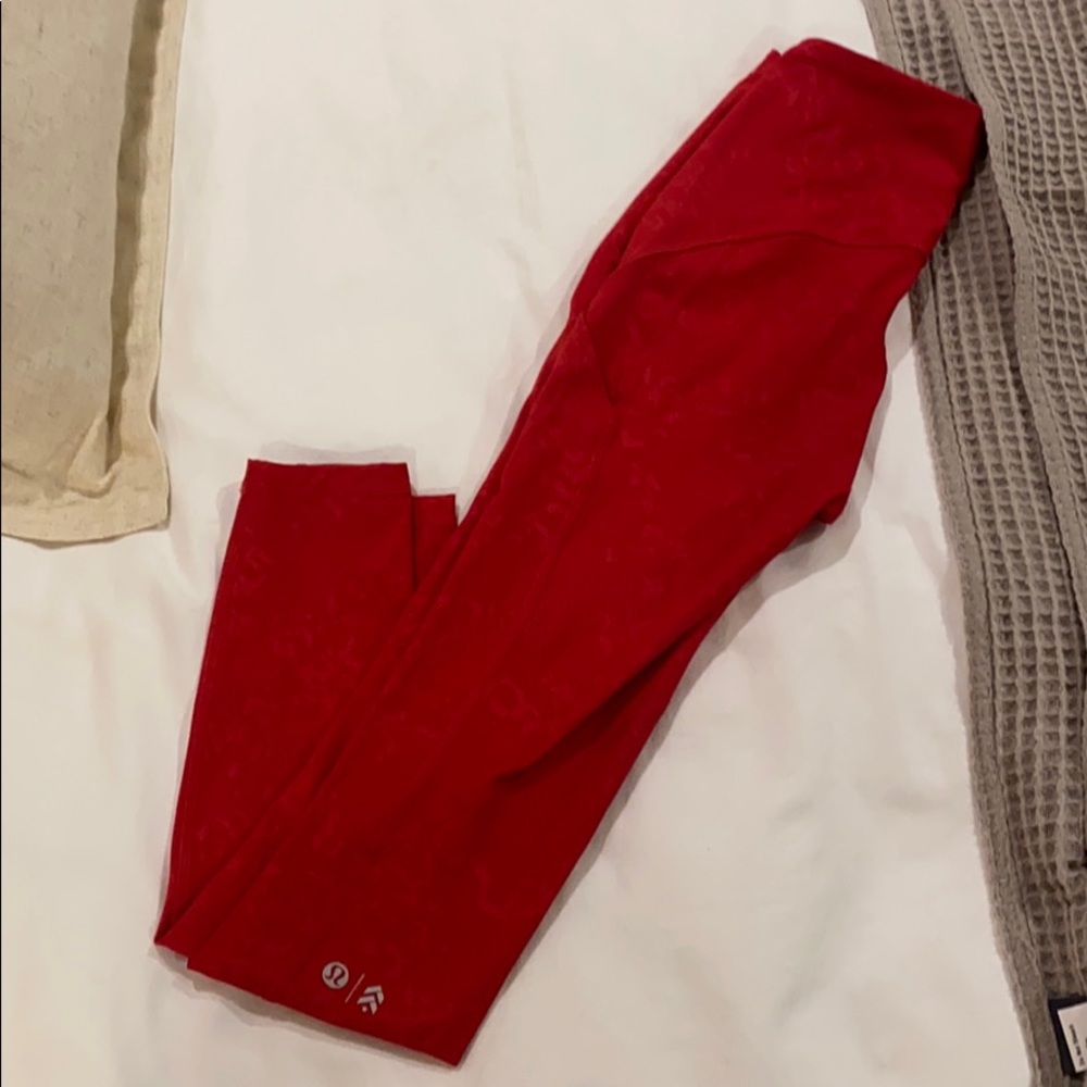 Lululemon x Barry’s tights